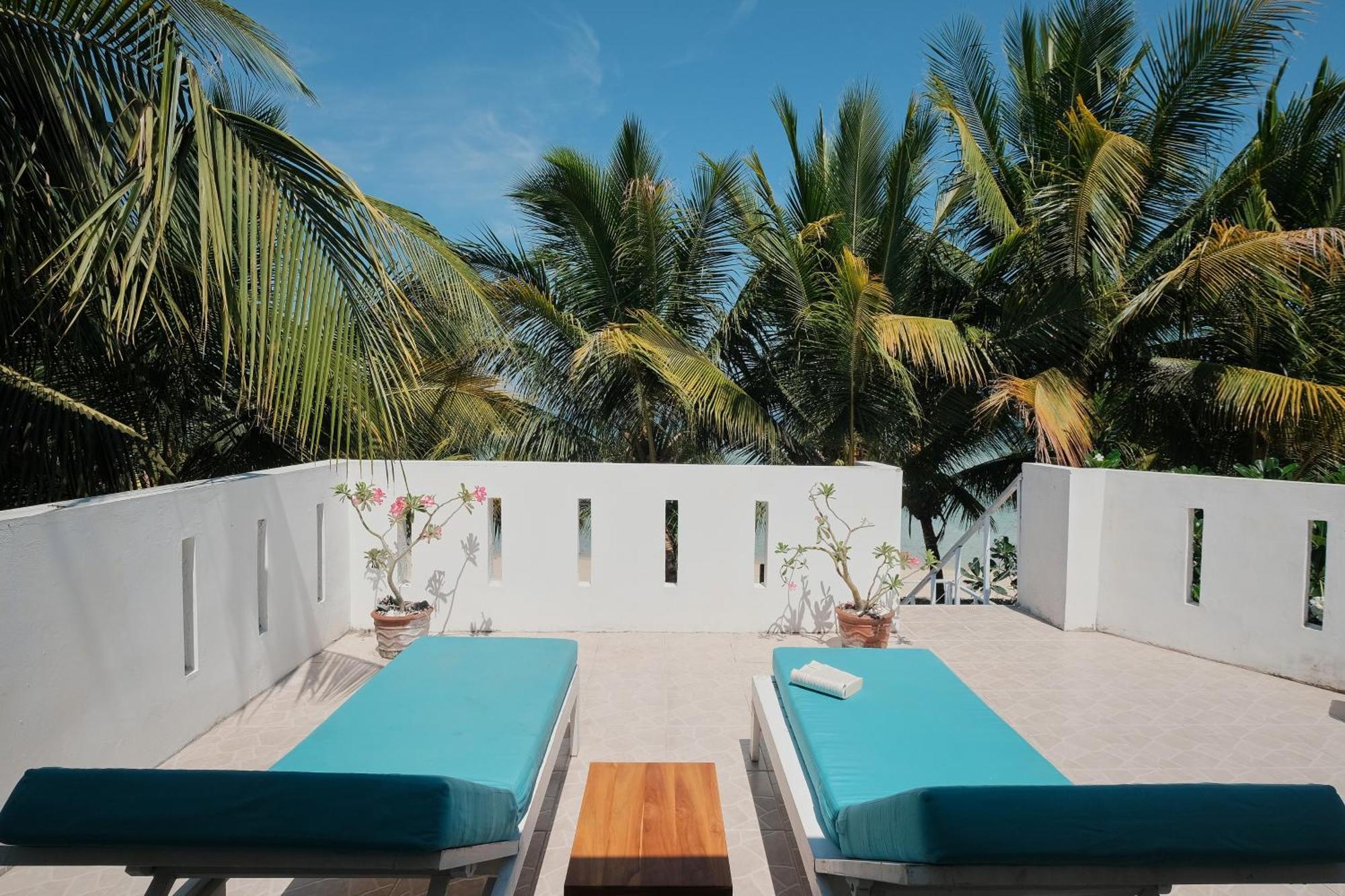 Myamo Beach Lodge Jereweh Eksteriør billede