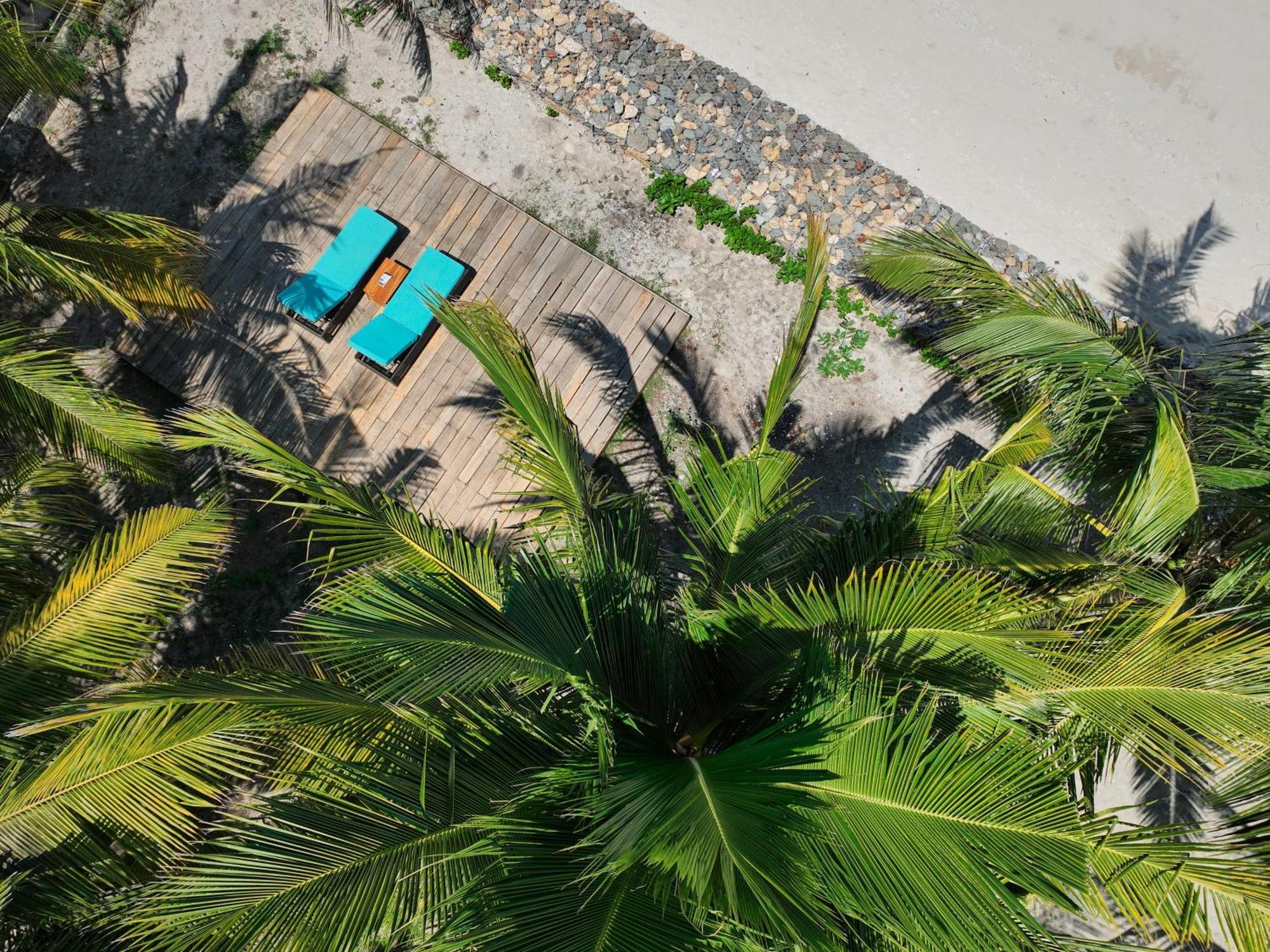 Myamo Beach Lodge Jereweh Eksteriør billede