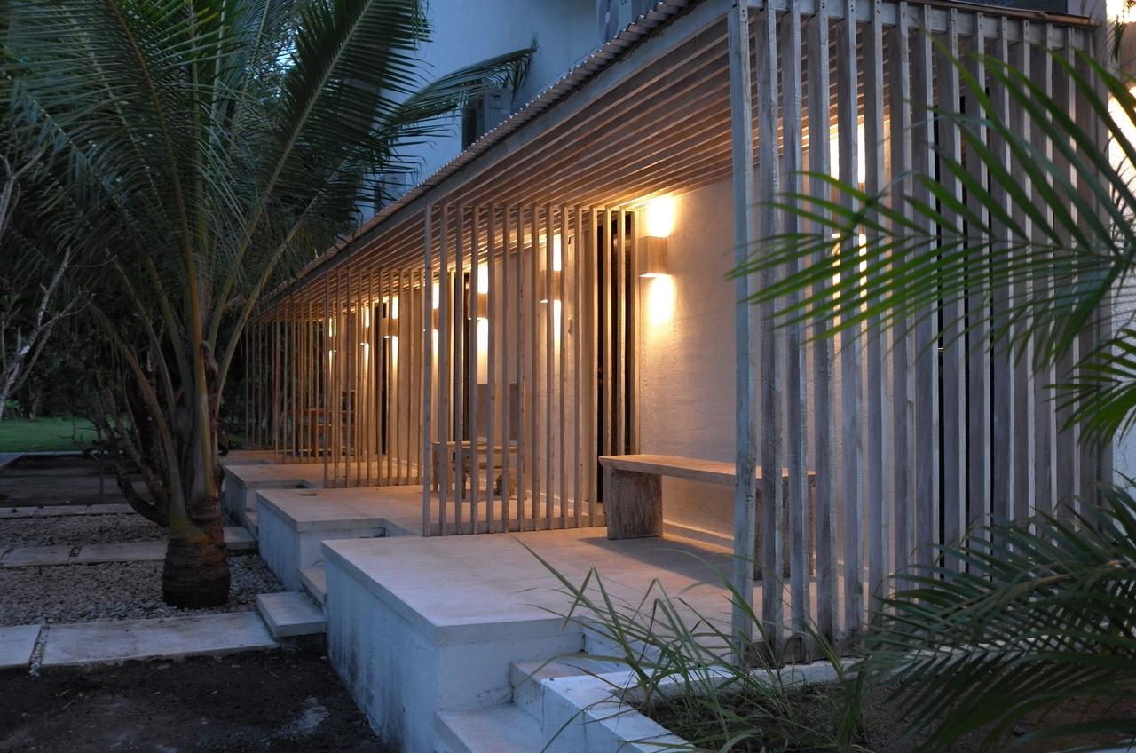 Myamo Beach Lodge Jereweh Eksteriør billede